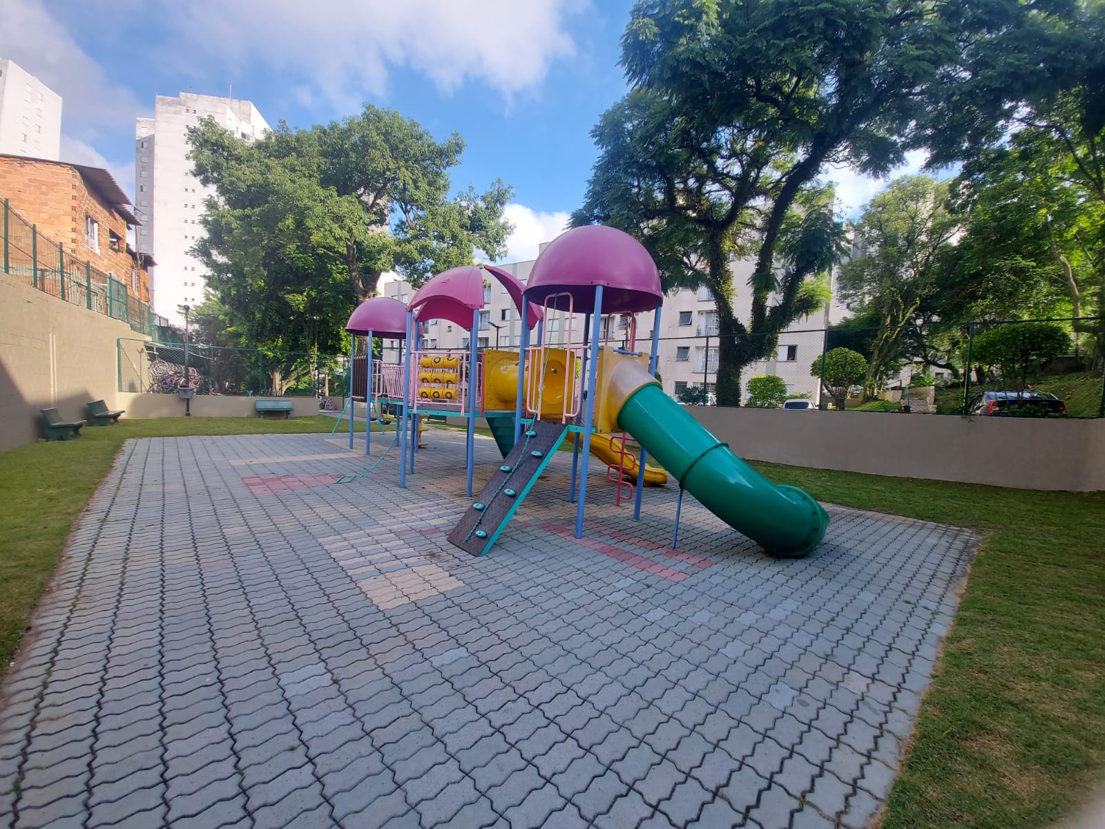 32d81727-f9b9-4bf9-97e2-68740715ff77